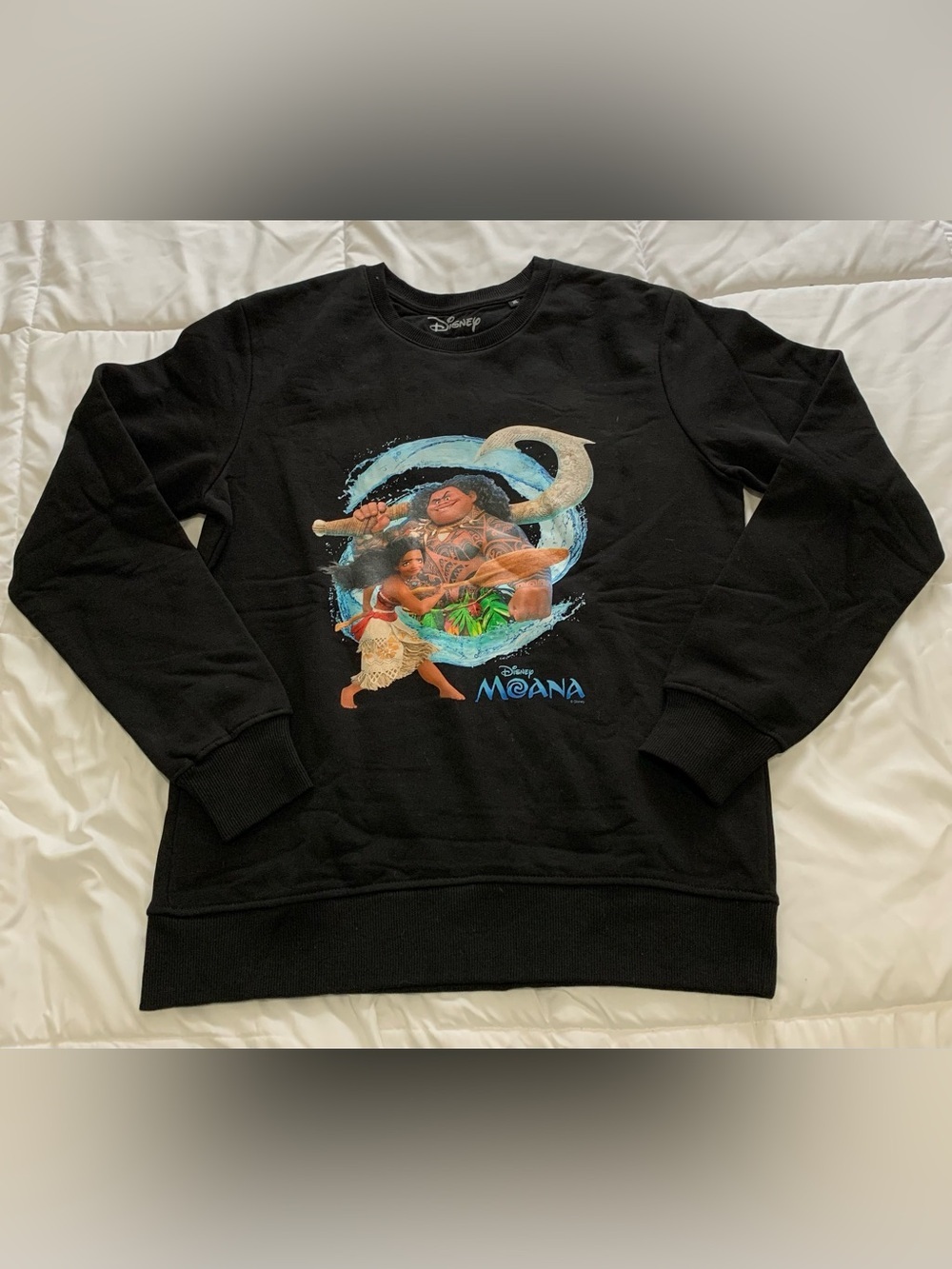 Pre Owned Disney Moana sweater Size XL